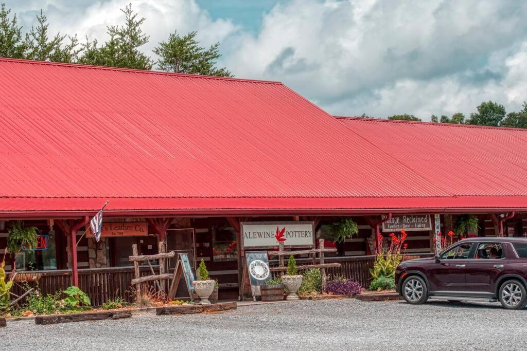 The Moondance Cabin By Lightfoot Stays Vacation Rentals Sevierville Luaran gambar