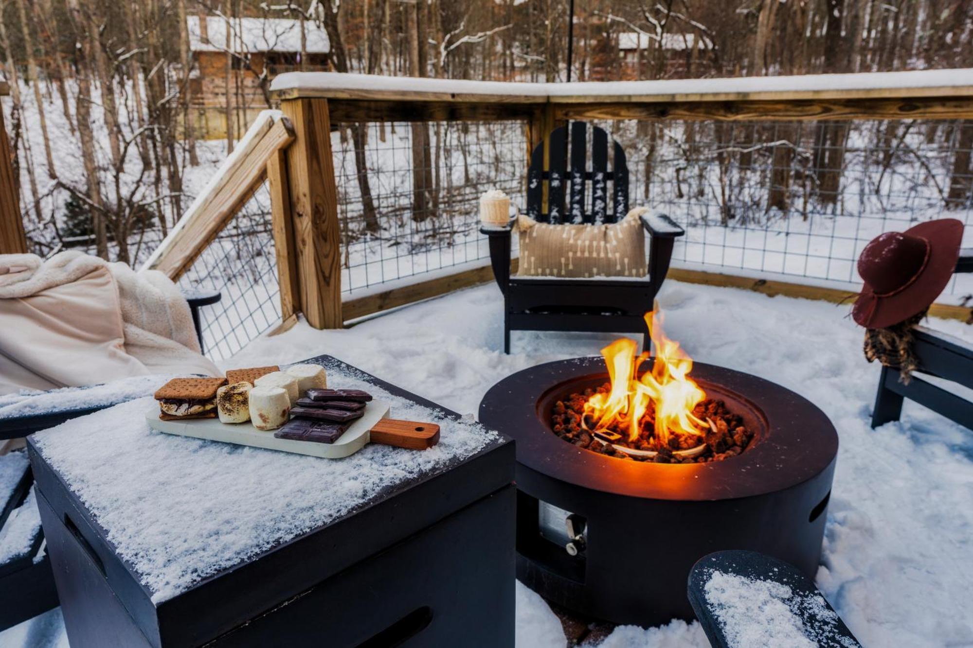 The Moondance Cabin By Lightfoot Stays Vacation Rentals Sevierville Luaran gambar